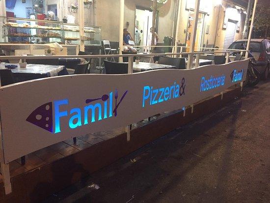Pizzeria Family